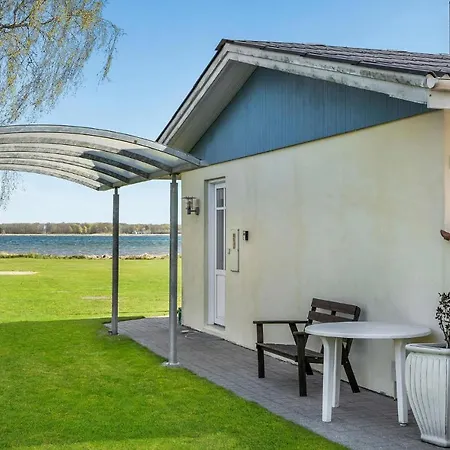 4 Bedroom Awesome In *