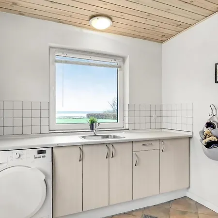 4 Bedroom Awesome In